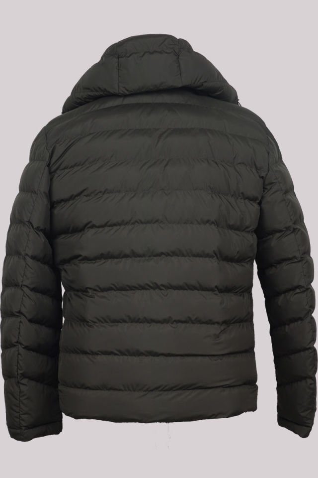 Cristobal Kapitone Mont Haki 1724