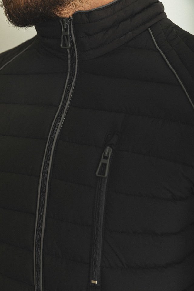 Çizgili Siyah Renk Slim Fit Hakim Yaka Şişme Erkek Mont