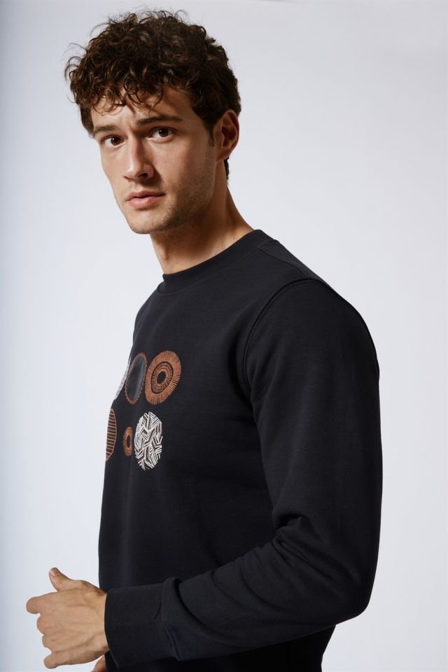 Bisiklet Yaka Slim Fit Nakışlı Sweatshirt Siyah