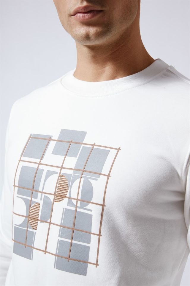Üzeri Baskılı Bisiklet Yaka Sweatshirt Ekru